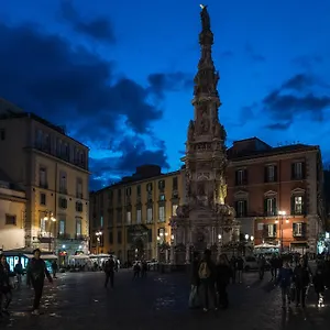 Art Nel Cuore Di 2*, Napels Italië
