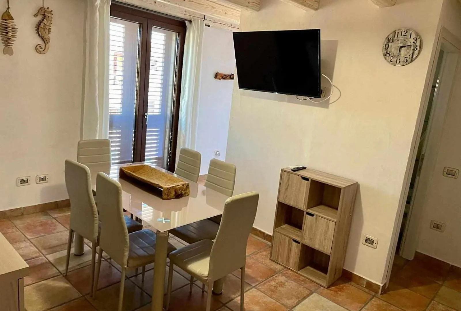 Villa Bianca Bb E Apartments 아르바탁스 게스트하우스
