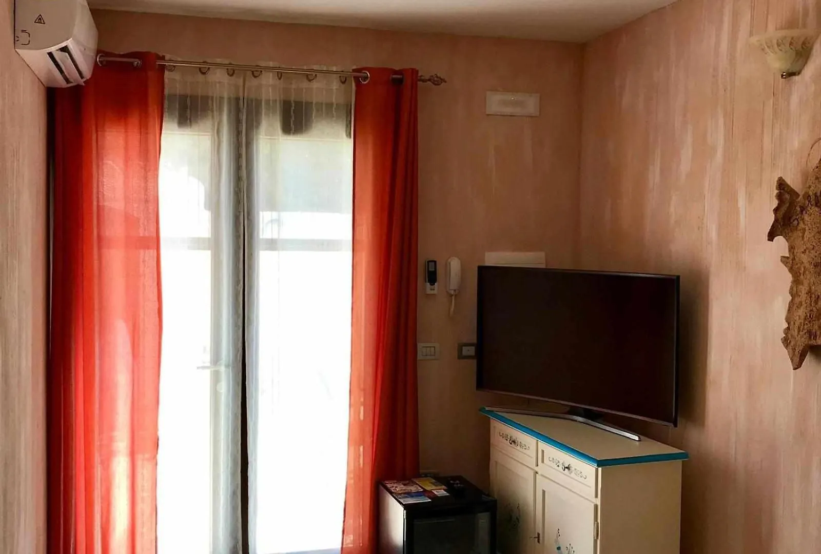 게스트하우스 Villa Bianca Bb E Apartments 아르바탁스